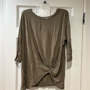 Cupio Ladies Large, Olive Green Knotted Top.